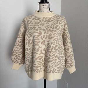 Beige Animal/ Leopard Print Sweater Pullover Size S